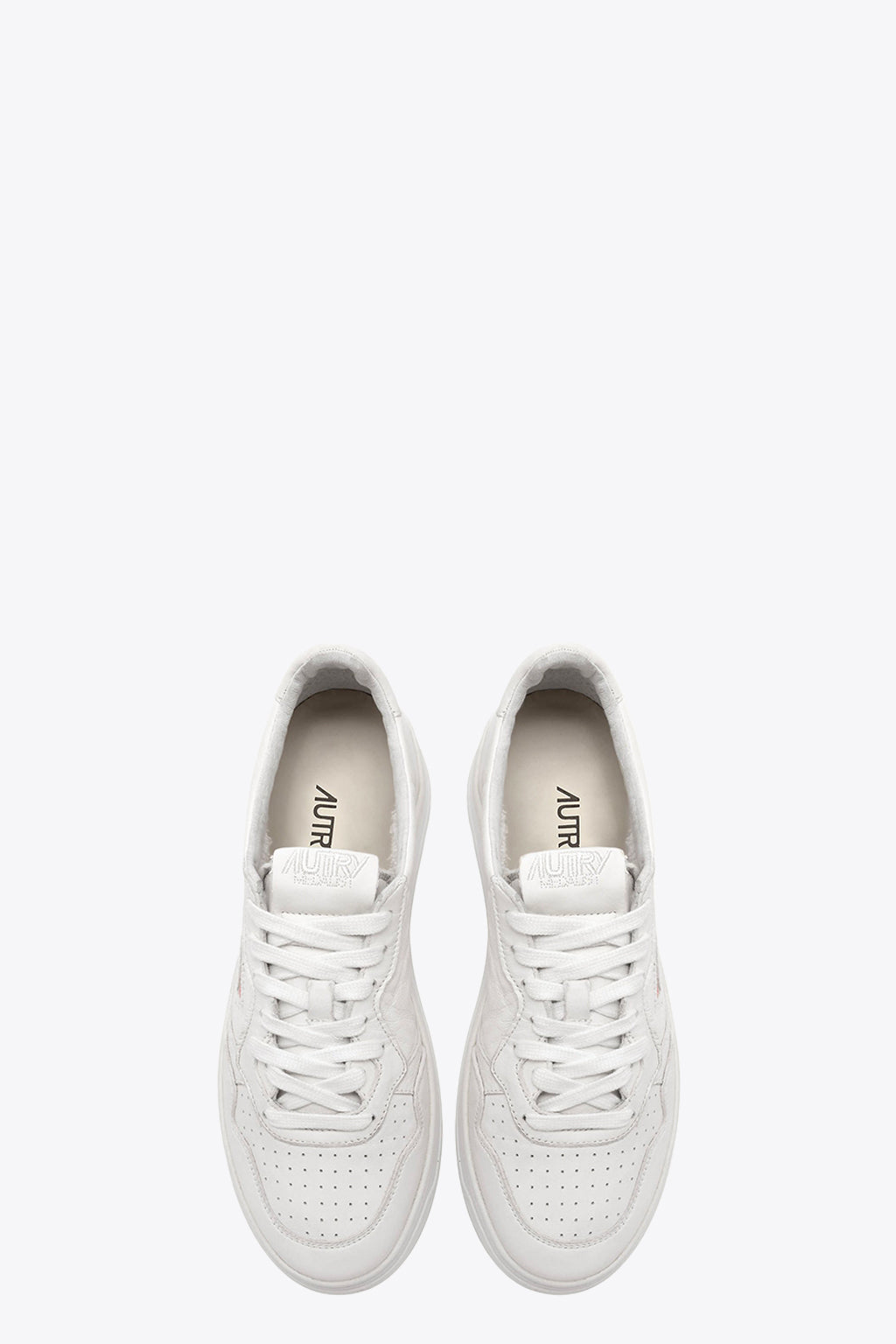 alt-image__White-leather-low-sneaker---Medalist-Low