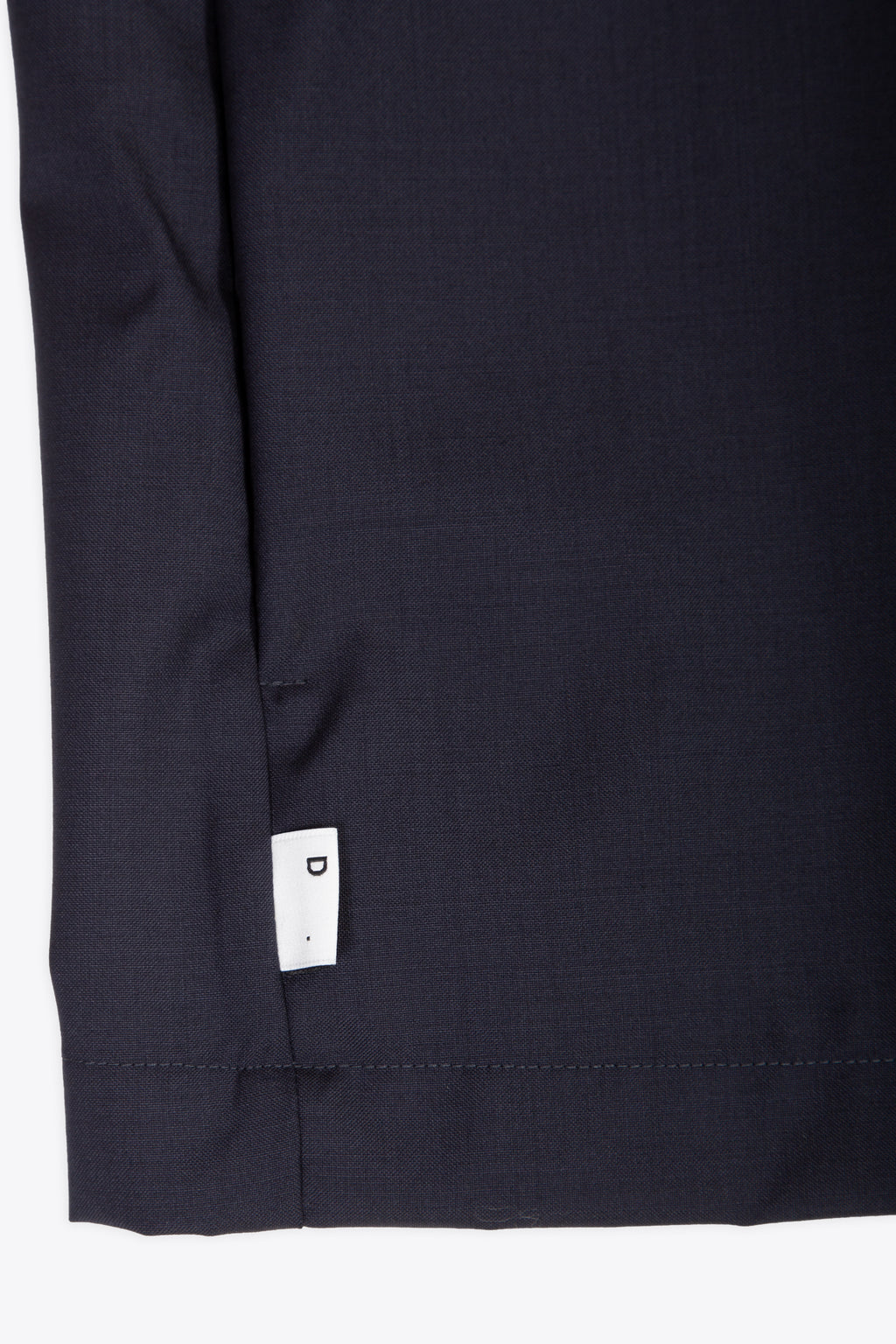 alt-image__Giacca-in-frescolana-blu-navy