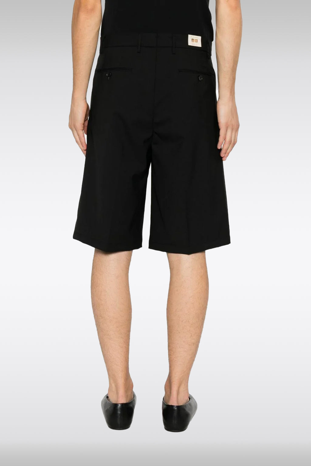 alt-image__Bermuda-relaxed-in-frescolana-nero---Bedfords