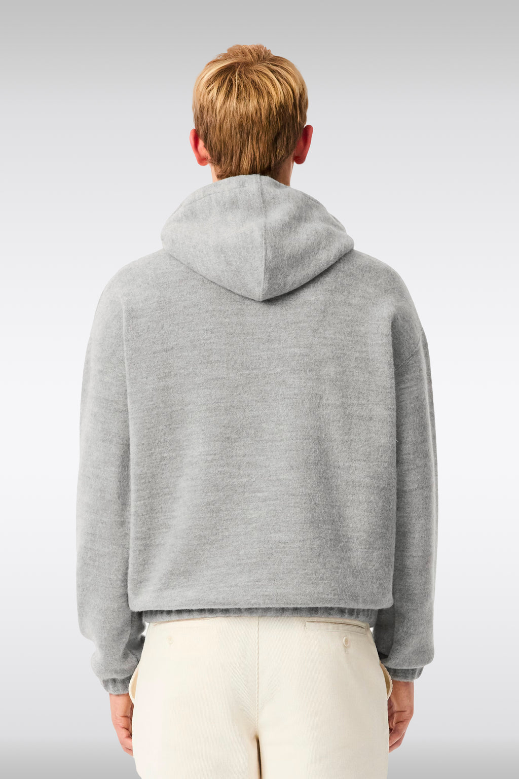 alt-image__Felpa-grigia-in-maglia-con-cappuccio