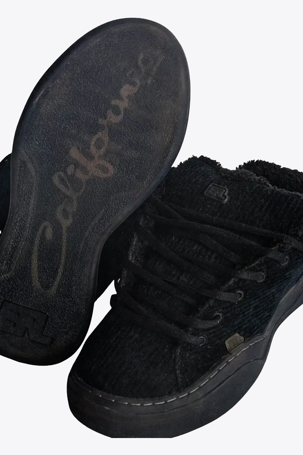 alt-image__Sneaker-bassa-nera-in-velluto-a-coste---Unisex-Corduroy-Vamp-Sneaker