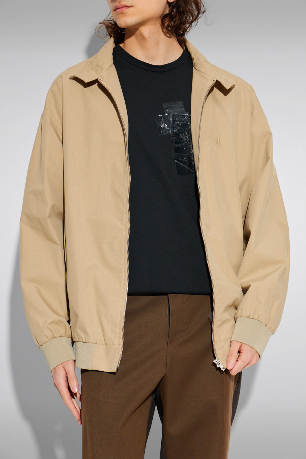 alt-image__Bomber-oversize-in-cotone-beige-con-ricamo-al-petto