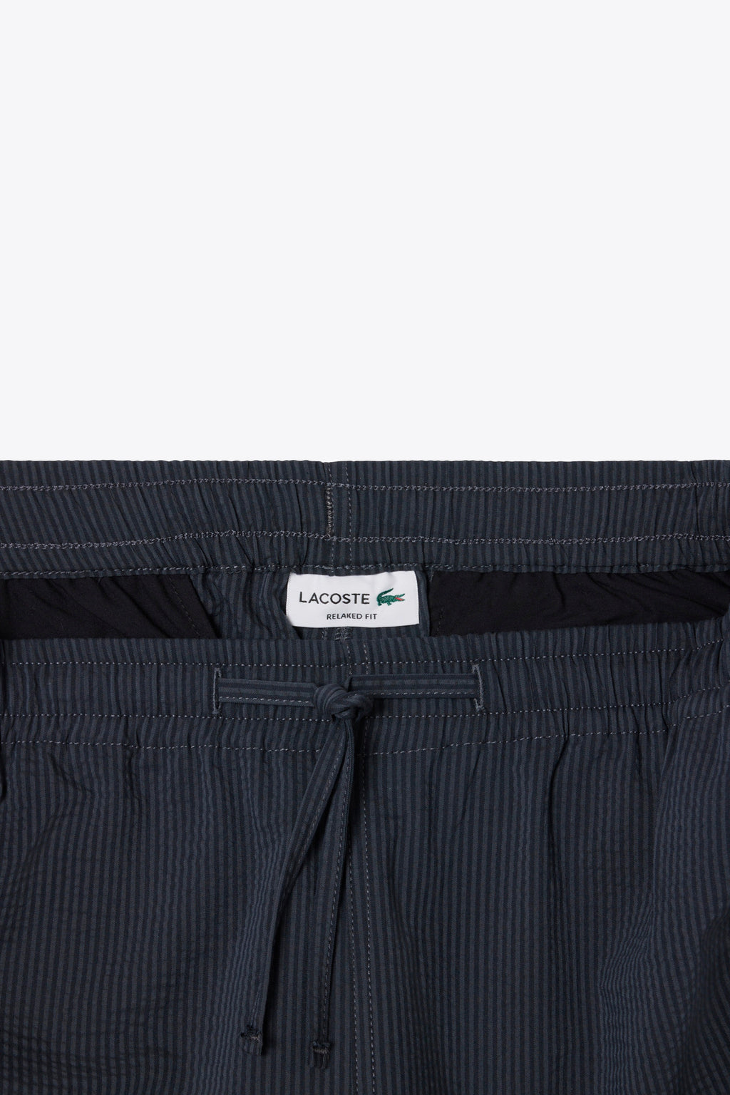 alt-image__Shorts-in-seersucker-a-righe-nero-e-grigo-con-coulisse