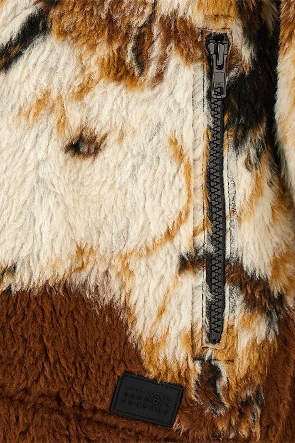 alt-image__Brown-fleece-jacket-with-horse-print