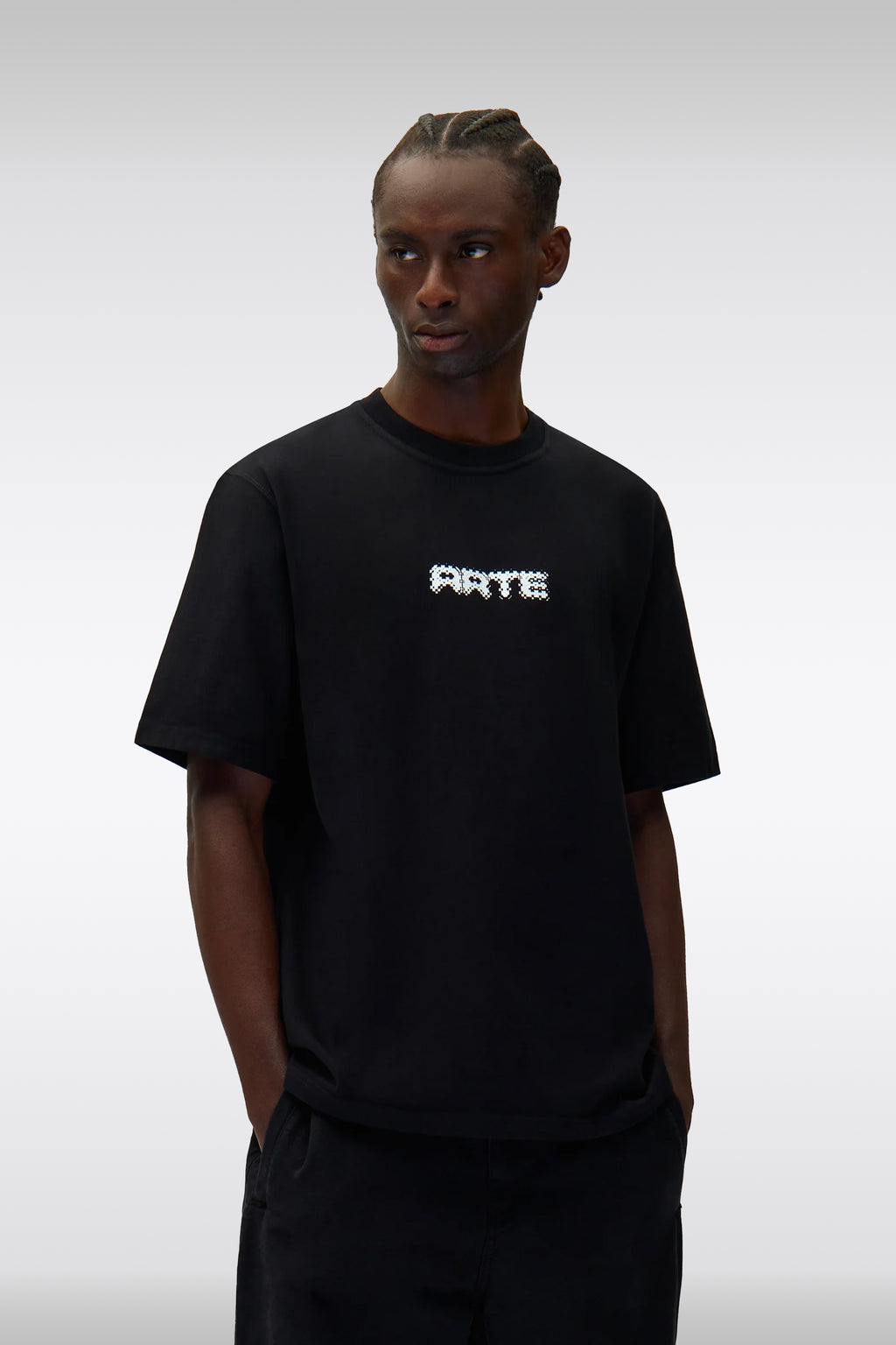 alt-image__T-shirt-nera-in-cotone-con-logo-pixel-al-petto---Arte-Pixel-T-shirt