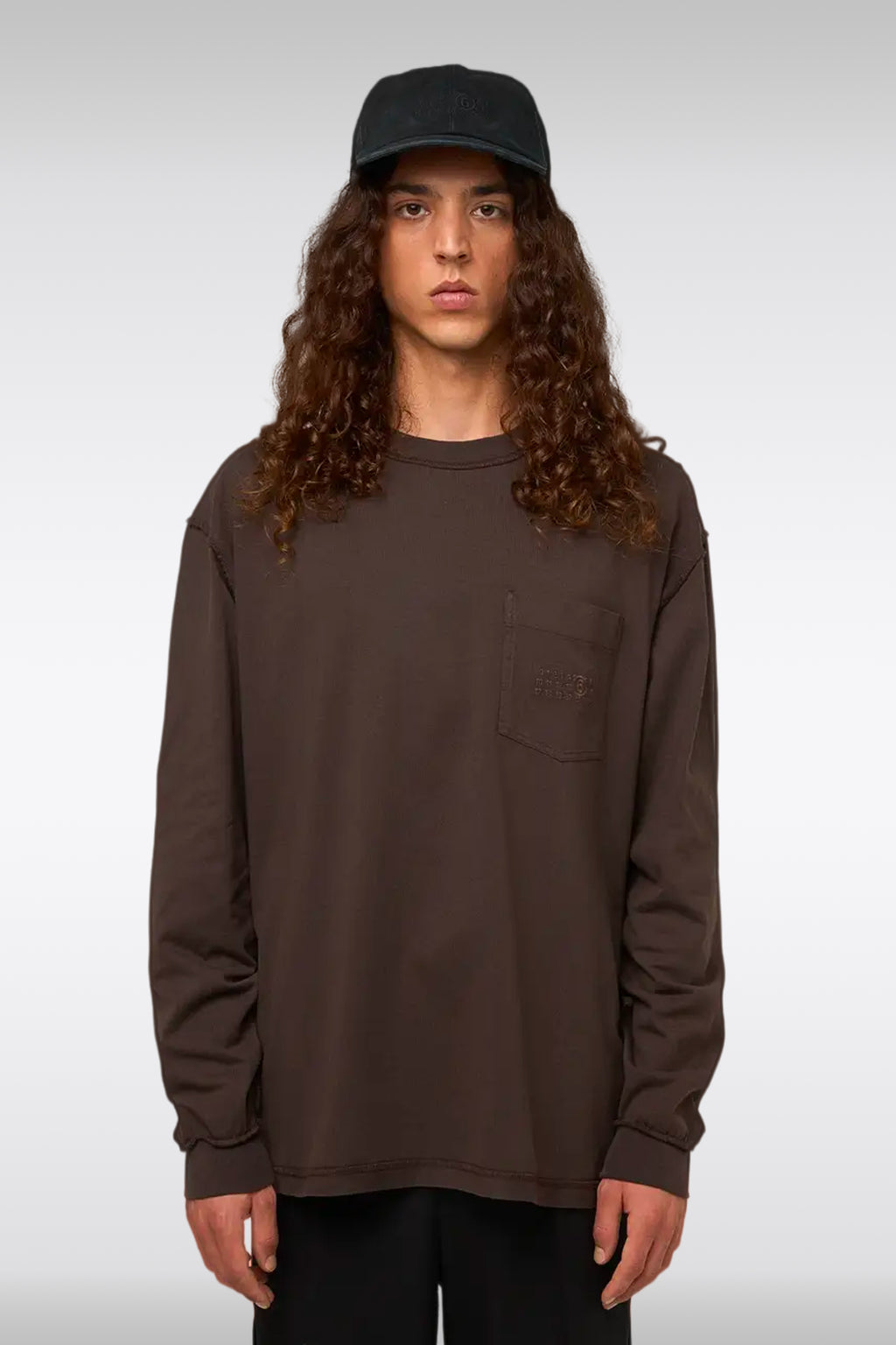 alt-image__T-shirt-marrone-con-maniche-lunghe-e-cuciture-a-vista