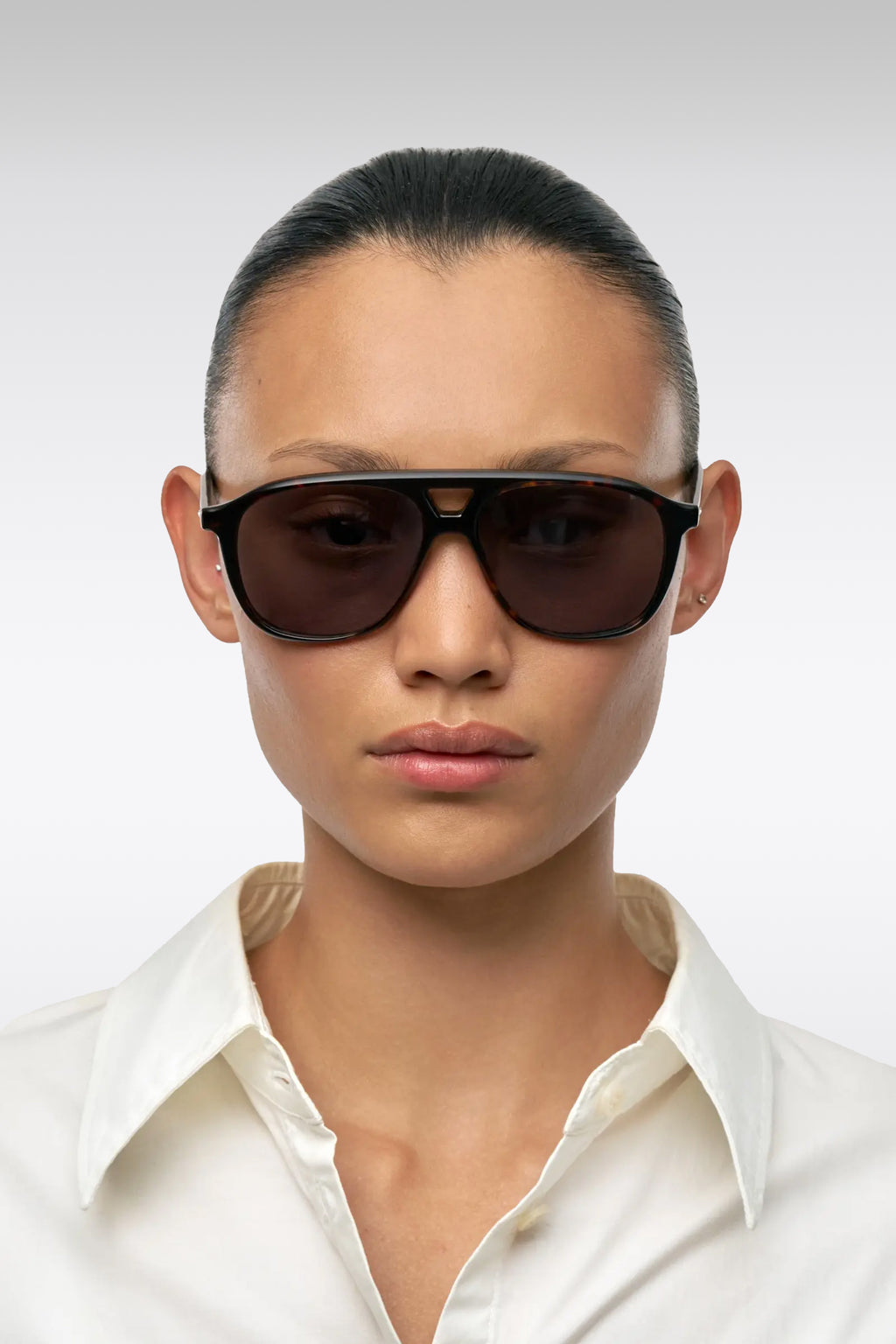 alt-image__Grigio-Grigio/marrone