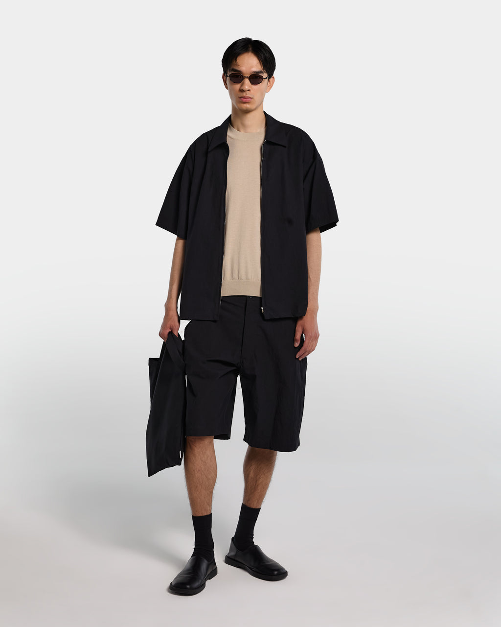 alt-image__T-shirt-in-maglia-color-sabbia