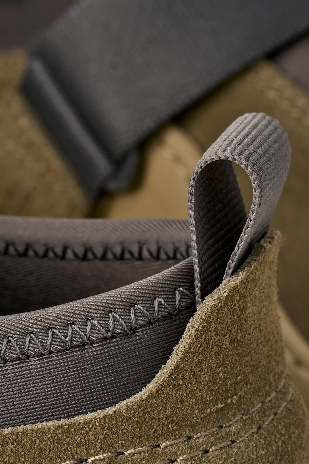 alt-image__Sneaker-bassa-in-camoscio-e-neoprene-verde-militare---M-Peakmod-Lowcut