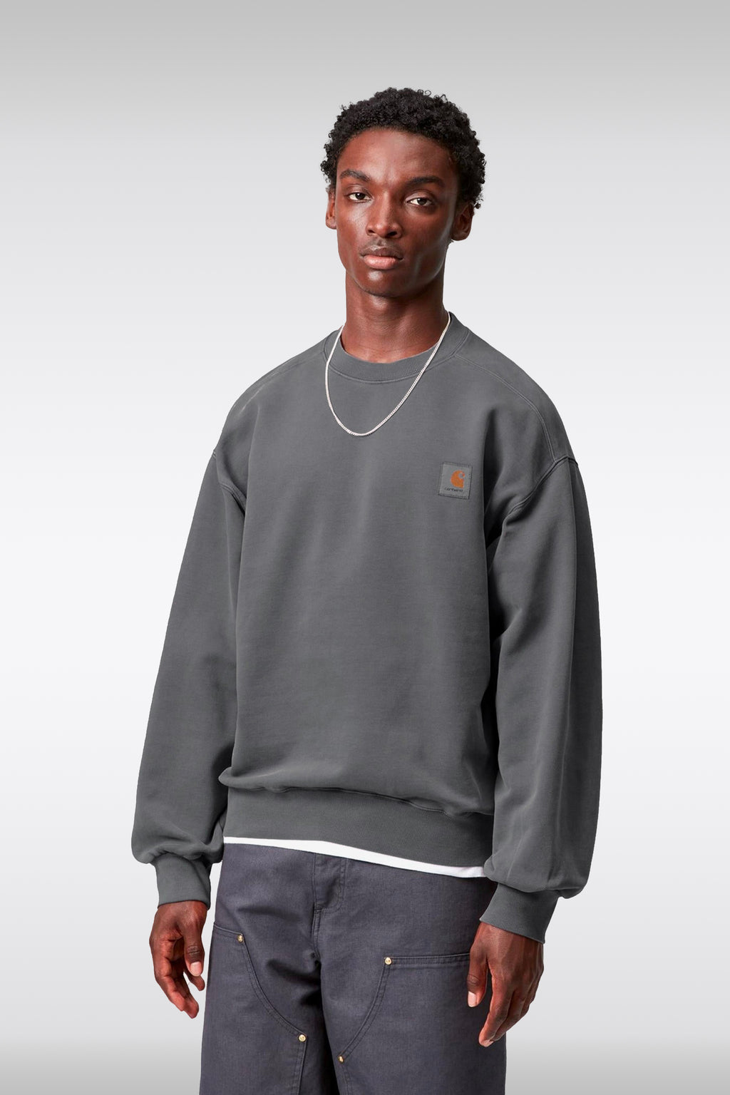 alt-image__Felpa-oversize-in-cotone-grigio-antracite-tinto-in-capo---Vista-Sweatshirt