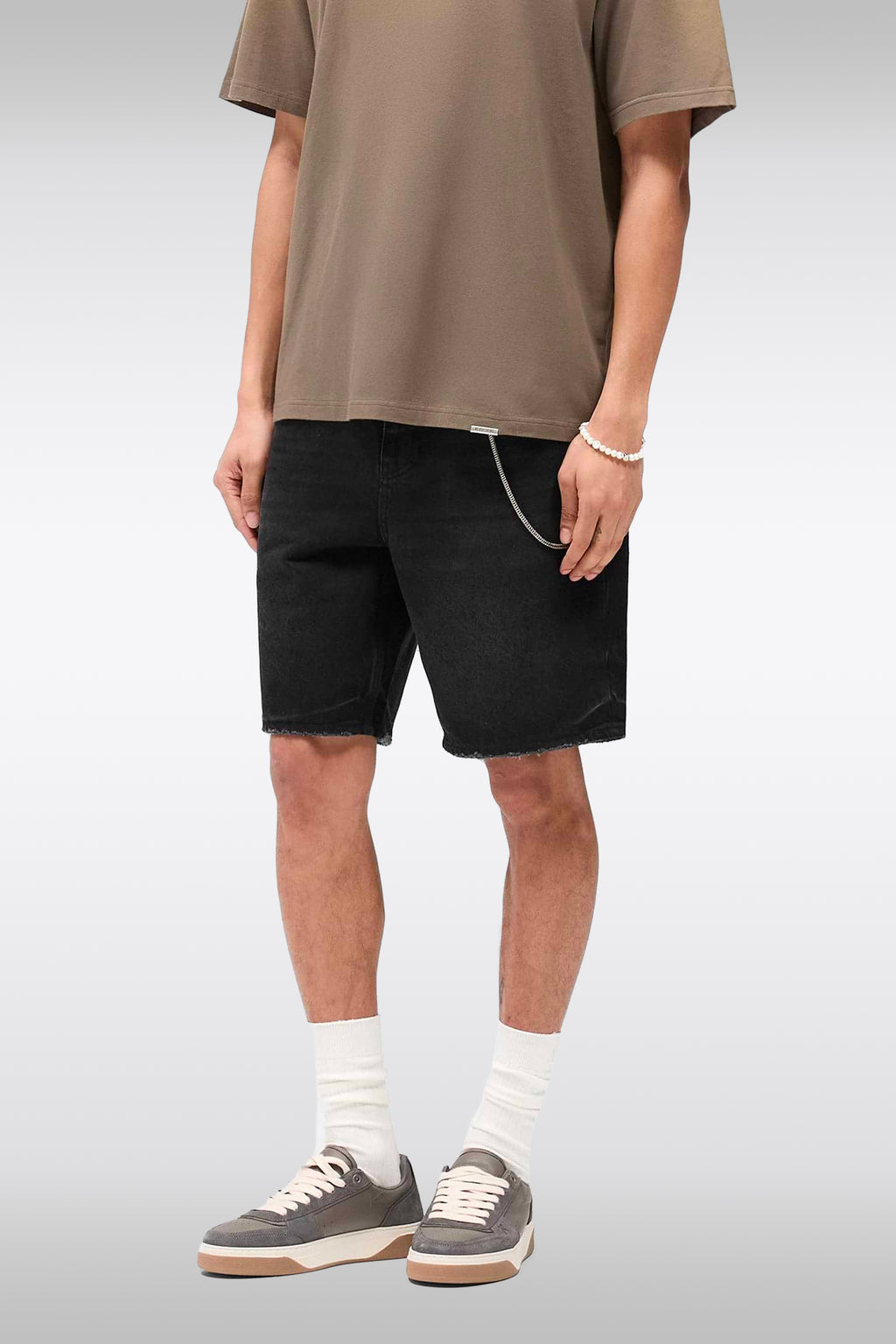 alt-image__Short-in-denim-nero-con-orlo-sfrangiato---Tailored-Denim-Shorts