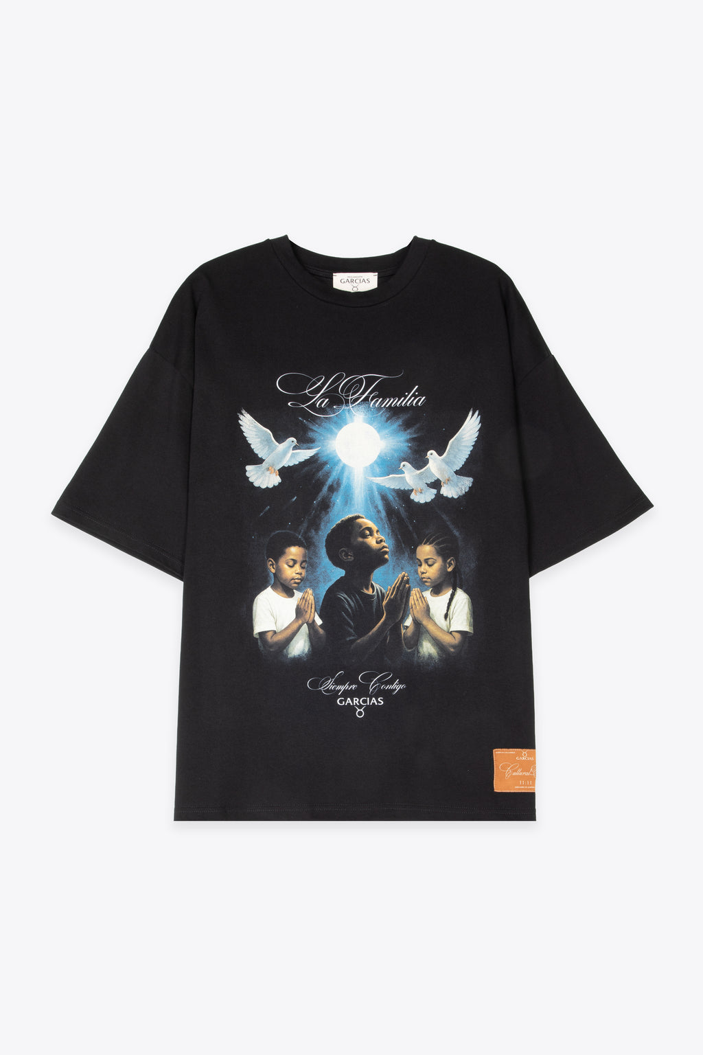 alt-image__T-shirt-nera-in-cotone-con-stampa-fotografica-frontale---La-Familia-T-shirt