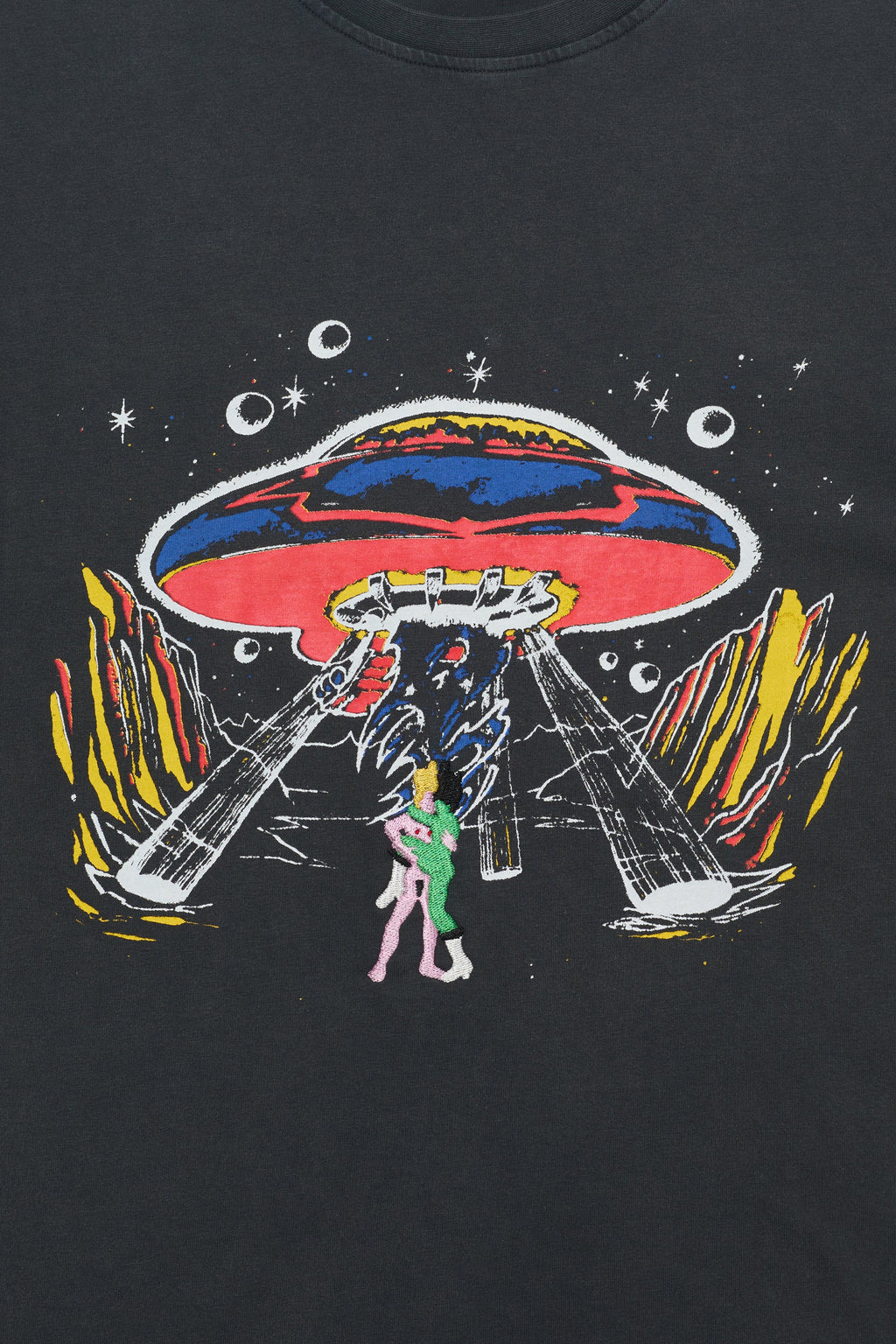alt-image__ALIEN-AFFECTION-Nero