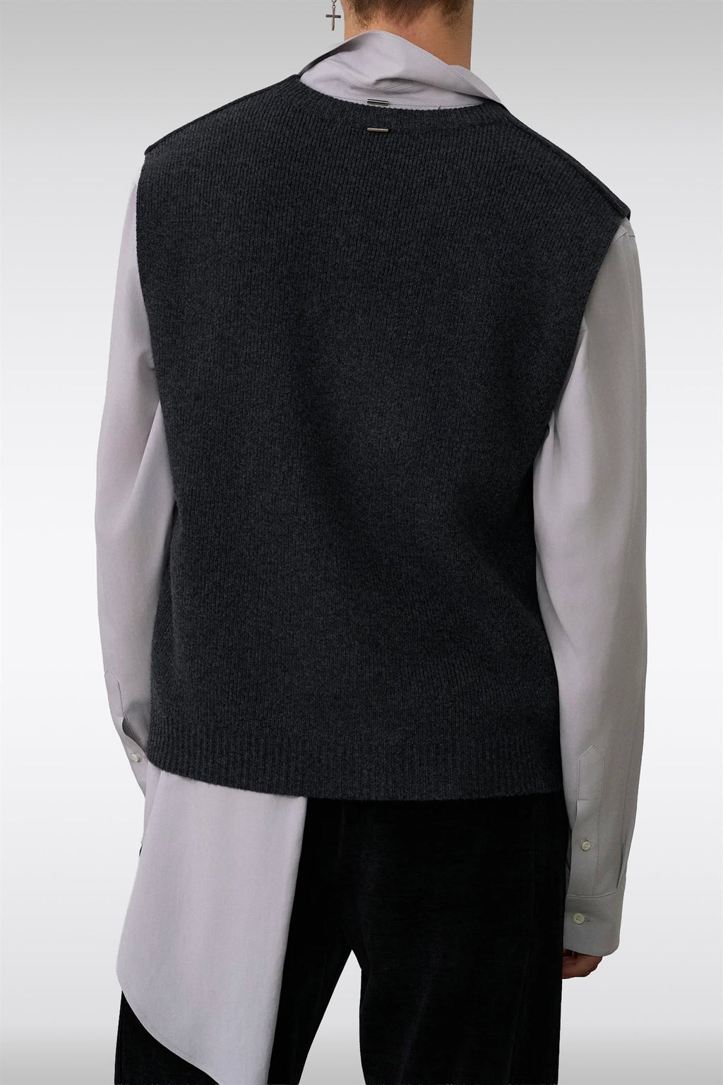 alt-image__WOOL-V-NECK-VEST-Grigio