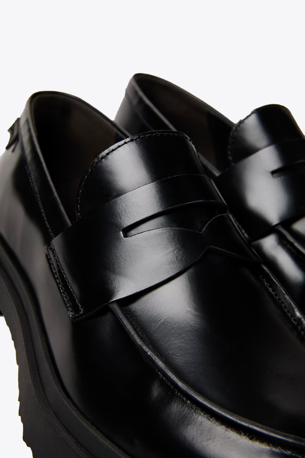 alt-image__Mocassino-nero-in-pelle---Walden
