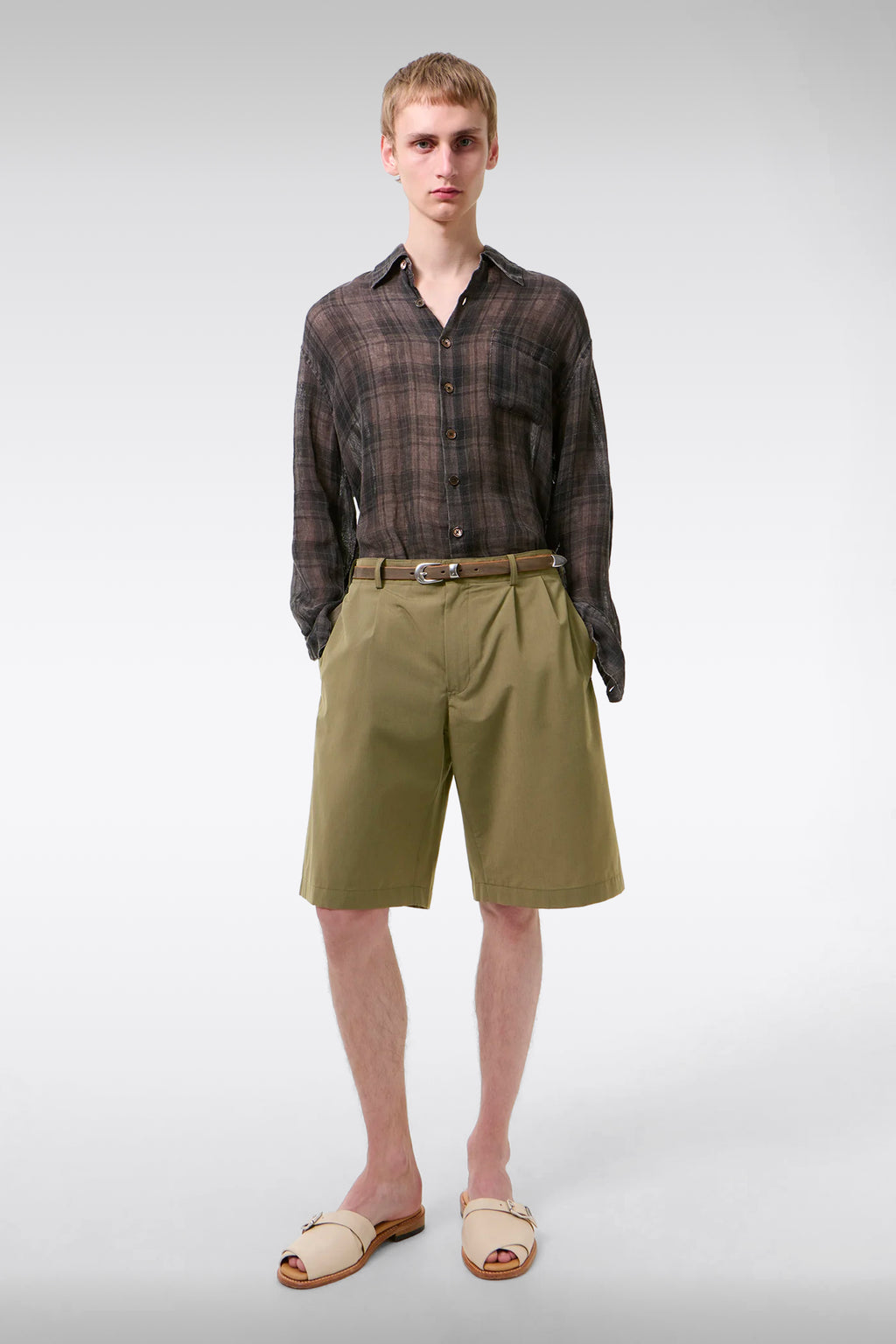 alt-image__Bermuda-loose-fit-verde-kaki-con-pince---Ponte-Shorts