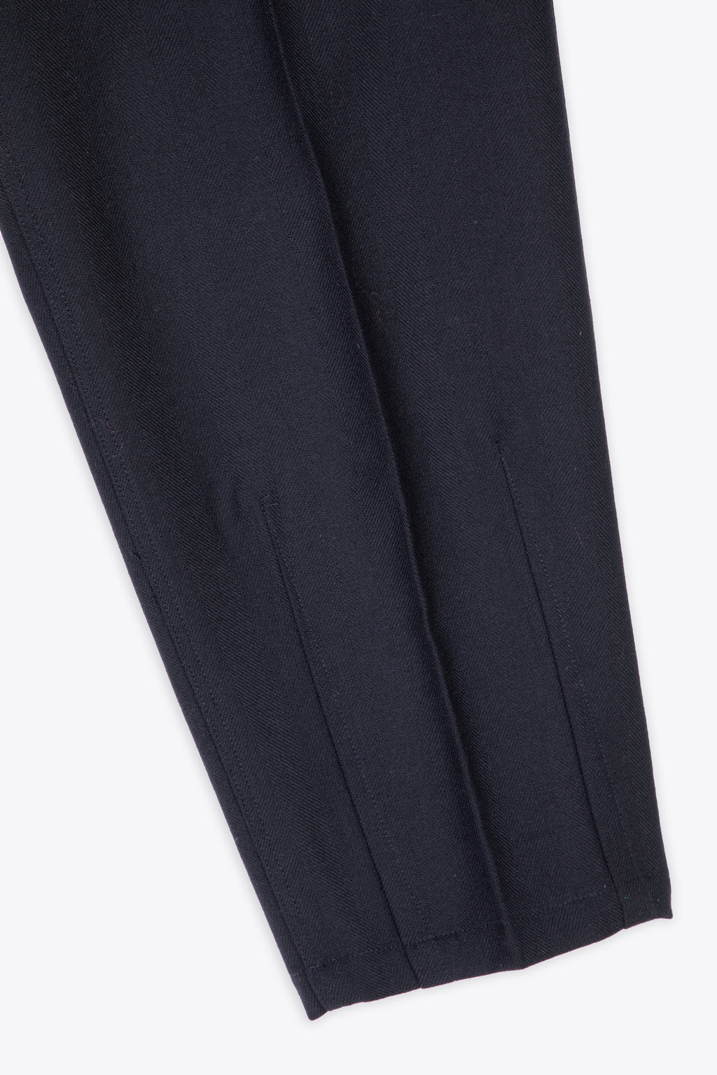 alt-image__Pantalone-in-lana-herringbone-blu-navy-con-gamba-ampia