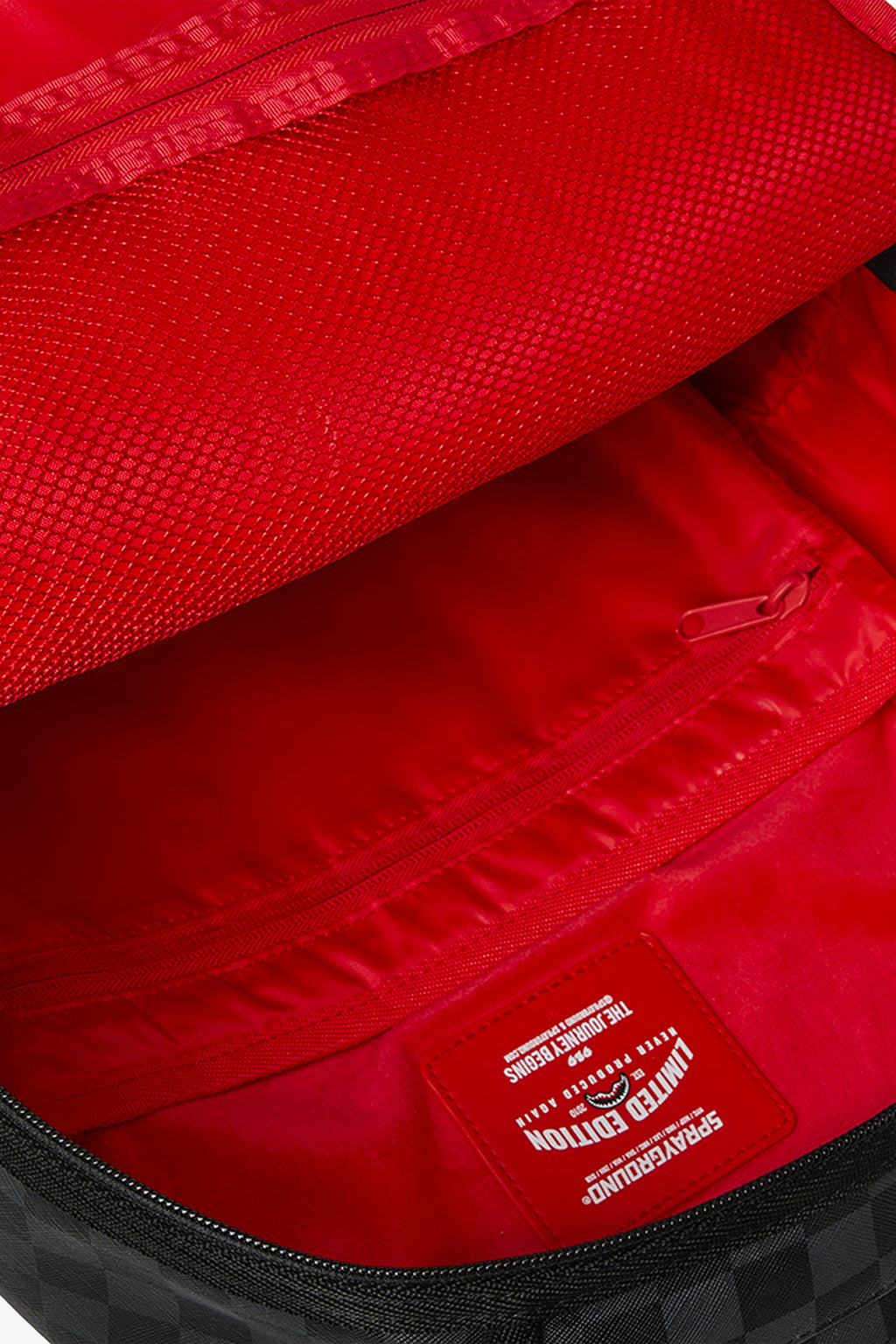 alt-image__Zaino-in-pvc-nero-a-scacchi-con-bocca-shark---Spritz-Black-Backpack