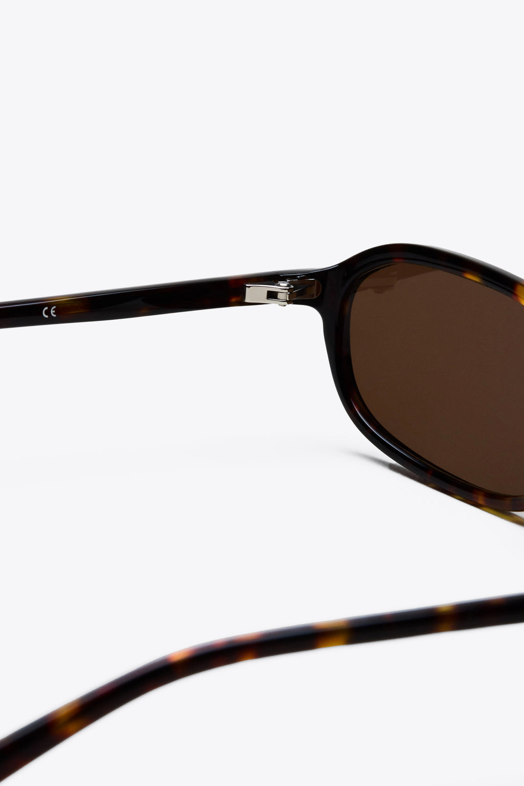 alt-image__Handcrafted-brown-tortoise-acetate-oval-sunglasses---Edith