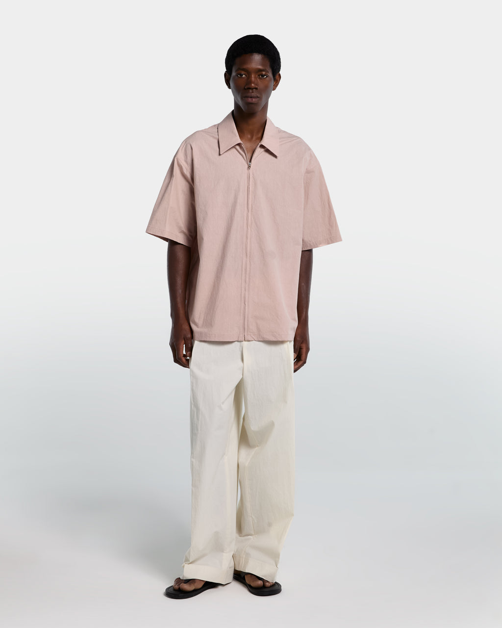 alt-image__Camicia-in-popeline-rosa-con-zip-e-maniche-corte