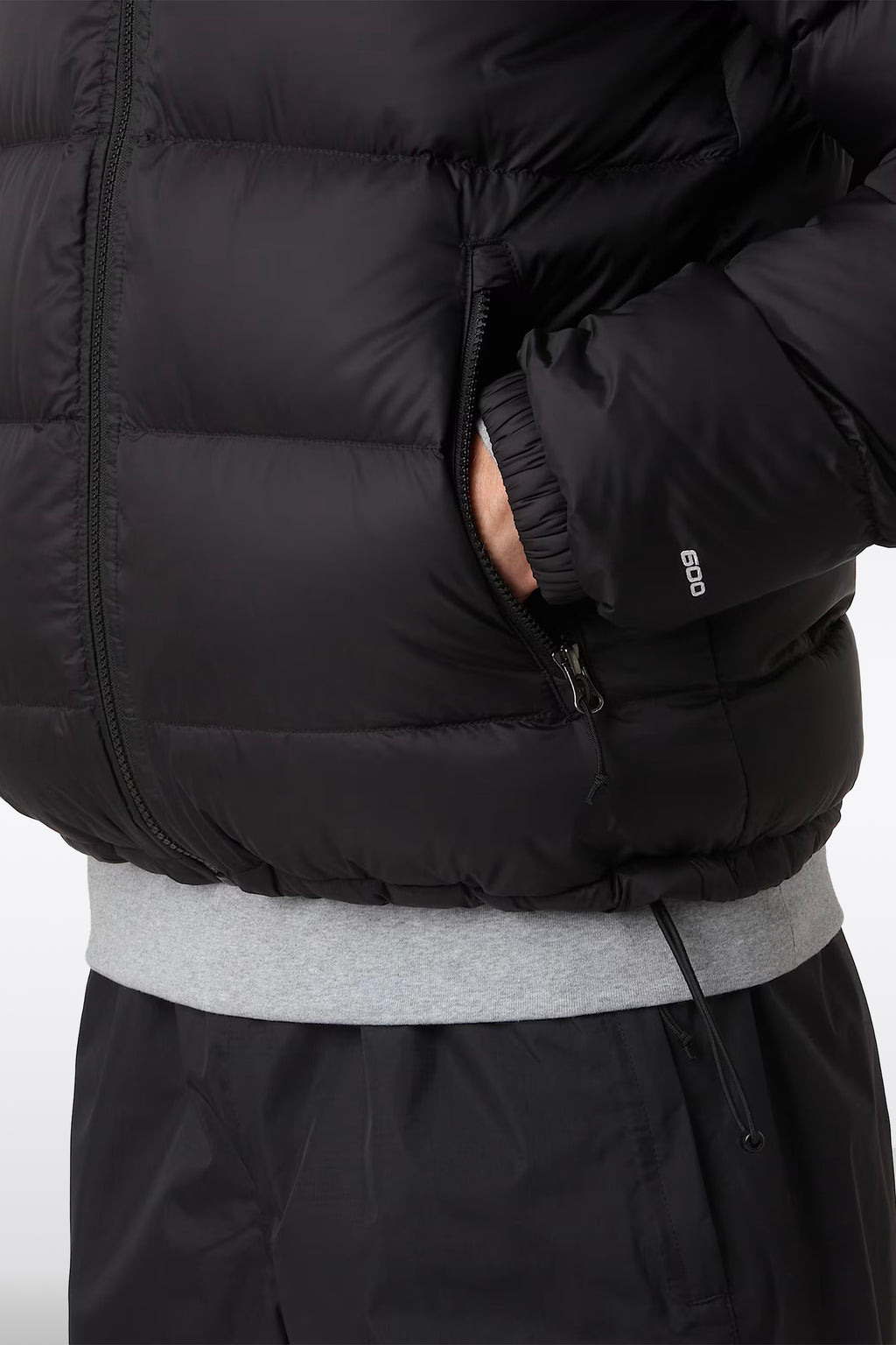 alt-image__Piumino-in-nylon-nero-antipioggia-con-cappuccio---M-Hydrenalite-Down-Hoodie