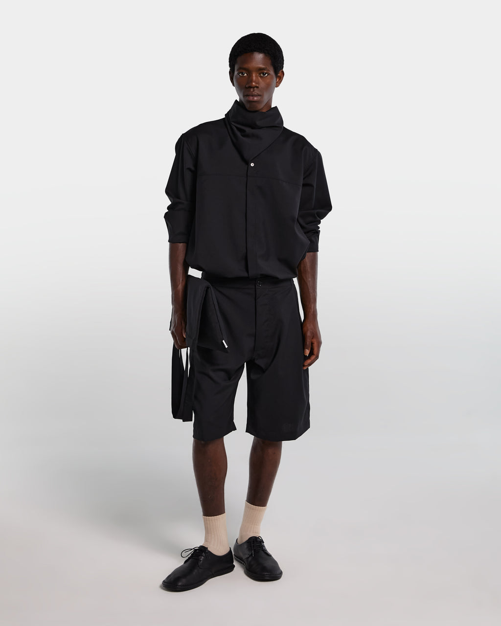 alt-image__Bermuda-baggy-in-frescolana-nero
