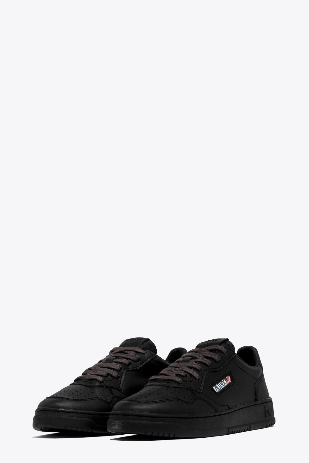 alt-image__Black-leather-low-sneaker---Medalist-Low