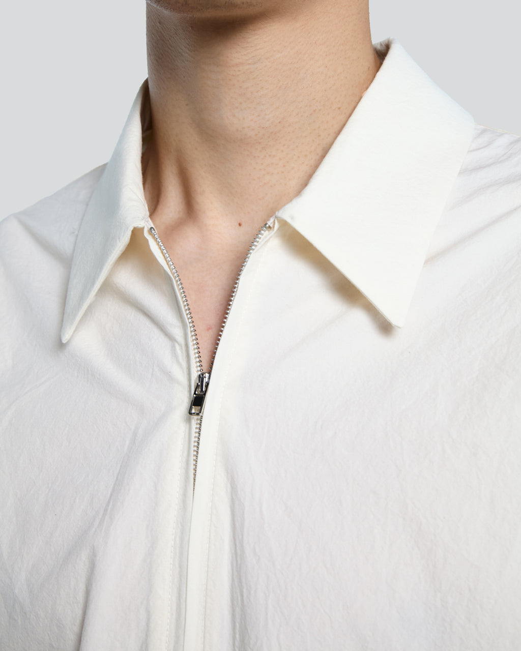 alt-image__Camicia-in-popeline-panna-con-zip-e-maniche-corte
