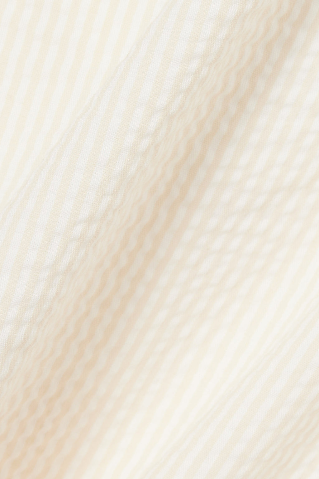 alt-image__Shorts-in-seersucker-a-righe-panna-e-beige-con-coulisse