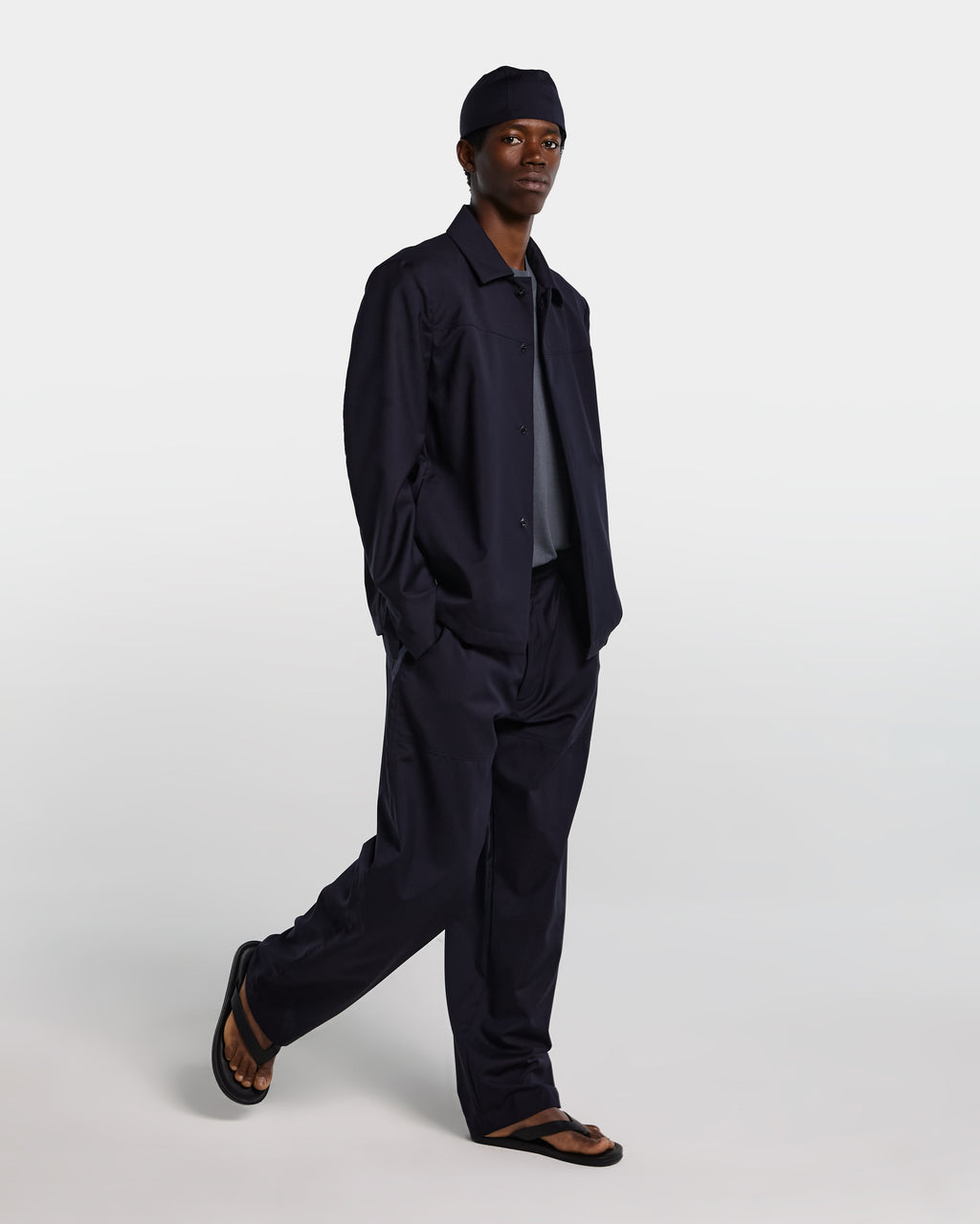 alt-image__Giacca-in-frescolana-blu-navy