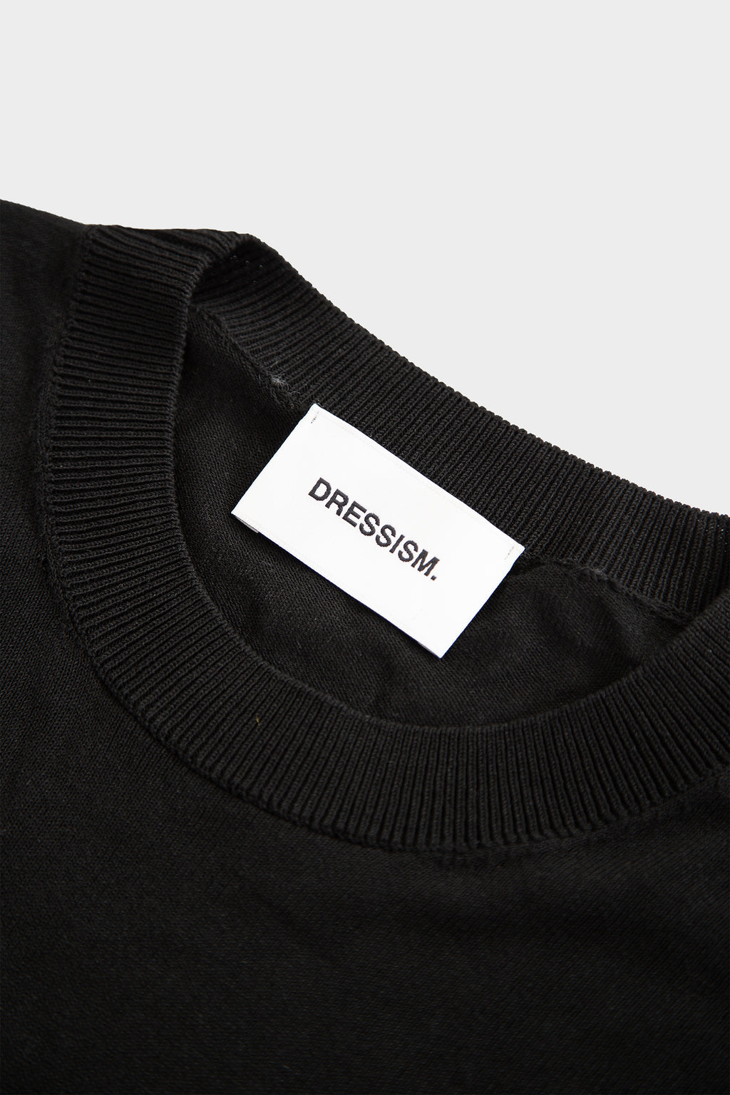 alt-image__T-shirt-nera-in-viscosa