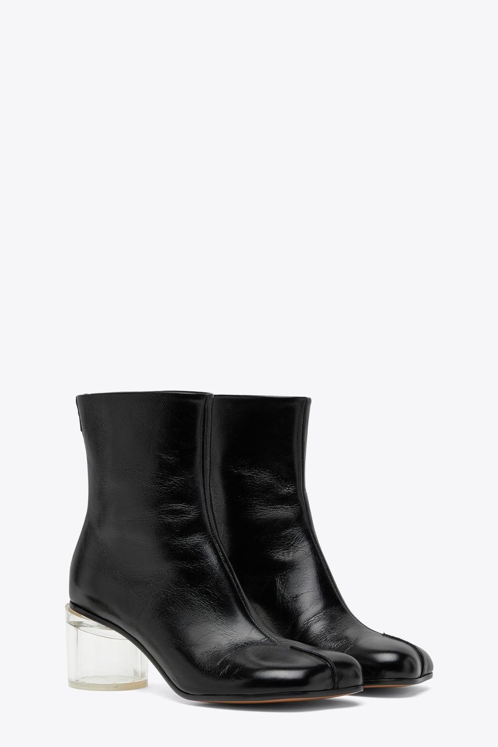 alt-image__Stivaletto-nero-in-pelle-con-punta-anatomica-e-tacco-in-plexiglass-trasparente