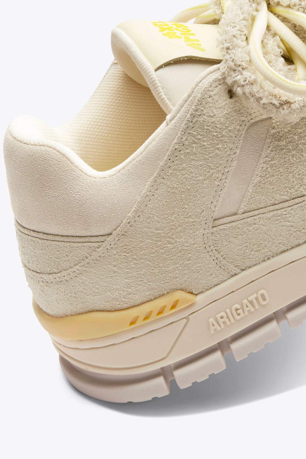 alt-image__Sneaker-bassa-in-suede-beige-con-dettagli-gialli---Area-Lo-Label-sneaker