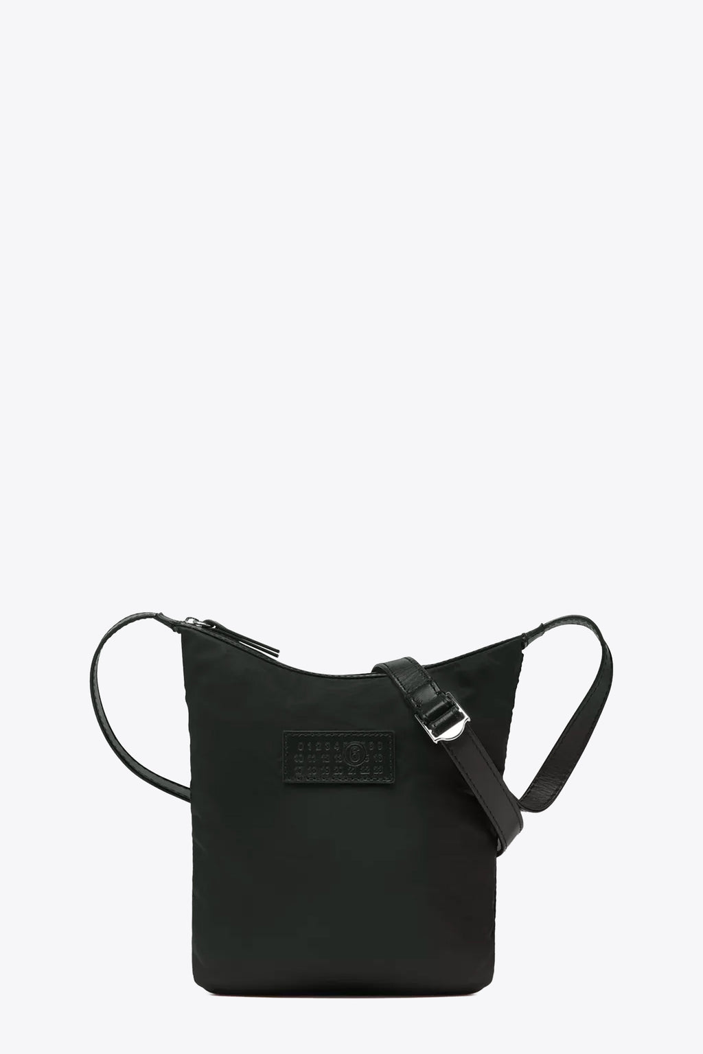 alt-image__P9062-Nero