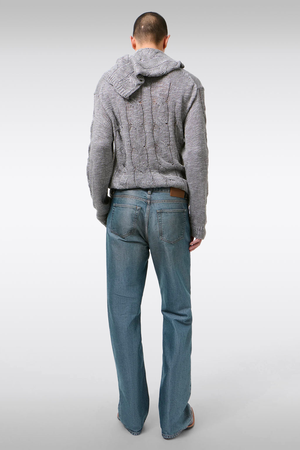 alt-image__Jeans-5-tasche-in-denim-blu-medio-stonewashed-con-gamba-svasata---Carlson-Cut