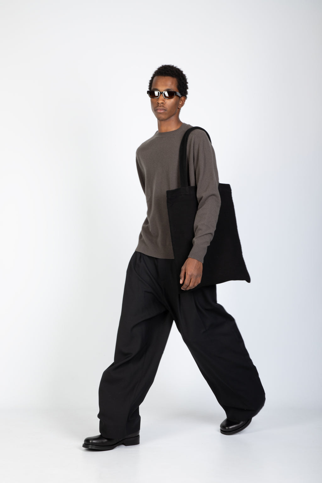 alt-image__Pullover-girocollo-in-lana-marrone