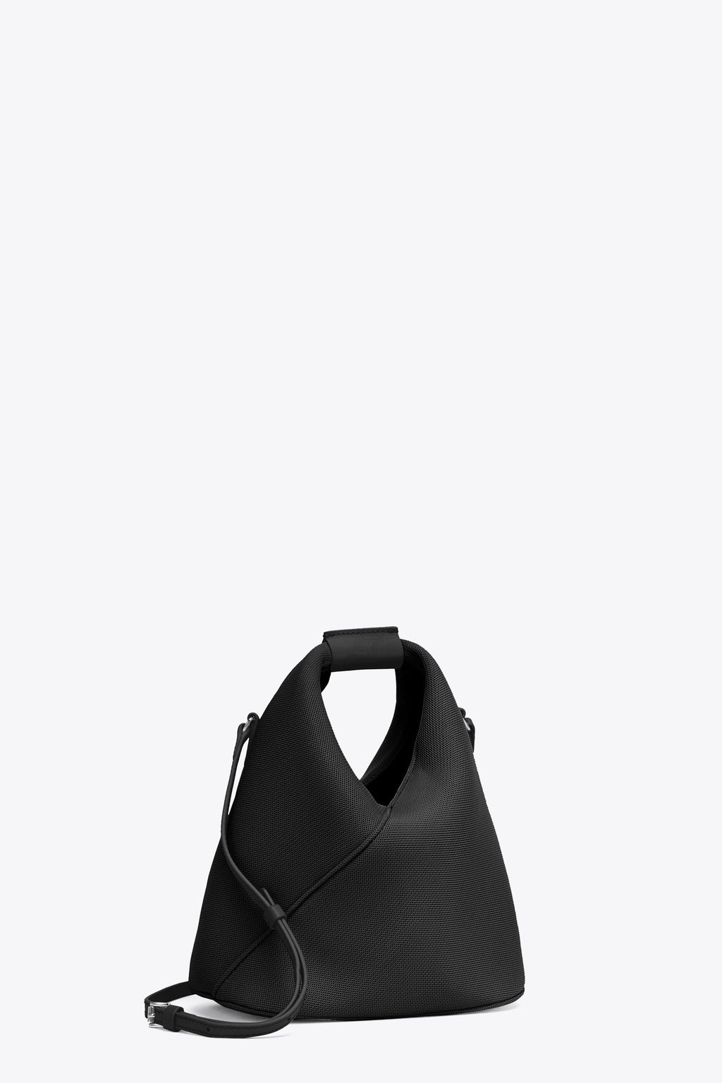 alt-image__Borsa-Japanese-in-mesh-nera-con-tracolla