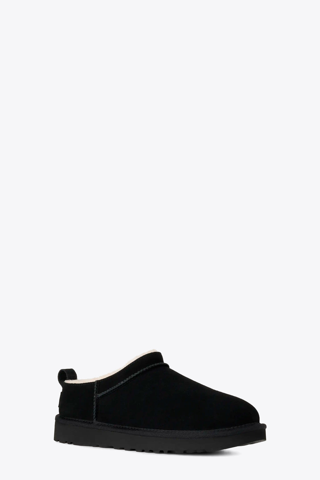 alt-image__Scarpa-nera-in-camoscio---Classic-Micro
