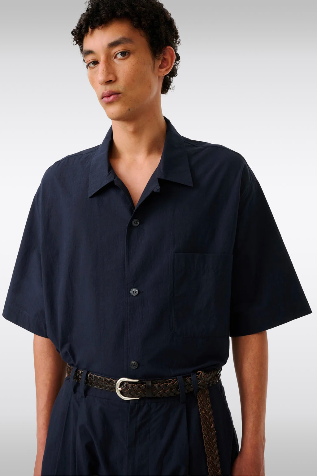 alt-image__Camicia-boxy-fit-in-popeline-di-cotone-blu-con-maniche-corte---Agios