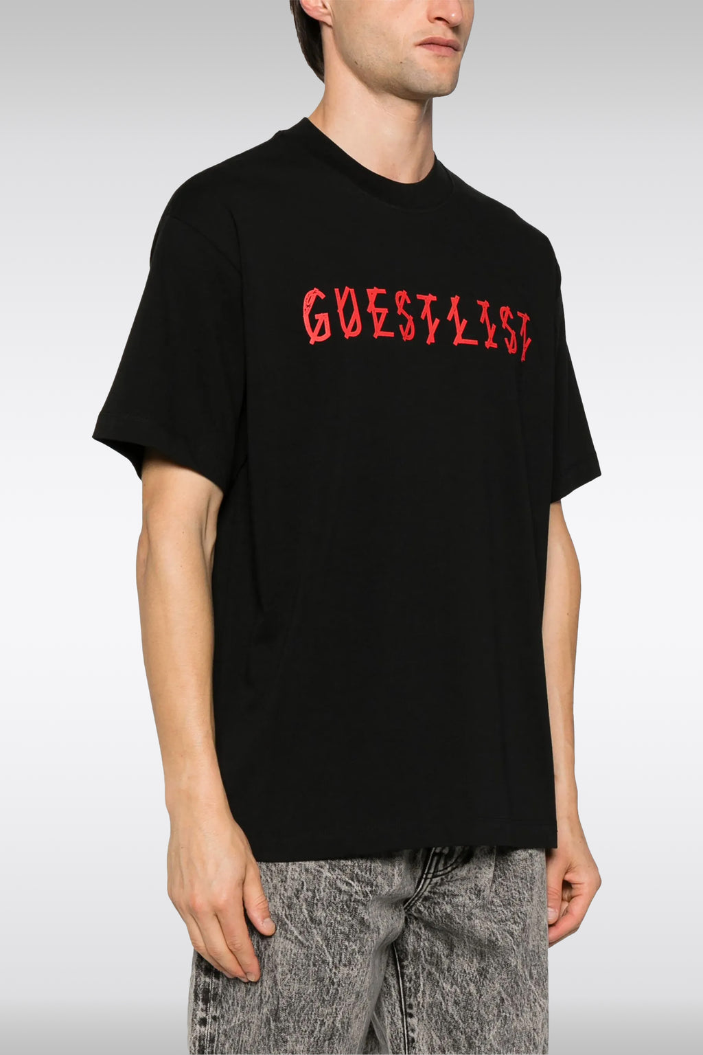 alt-image__T-shirt-nera-in-cotone-con-stampa-frontale-e-logo-sul-retro-in-rosso---Guestlist-Tee