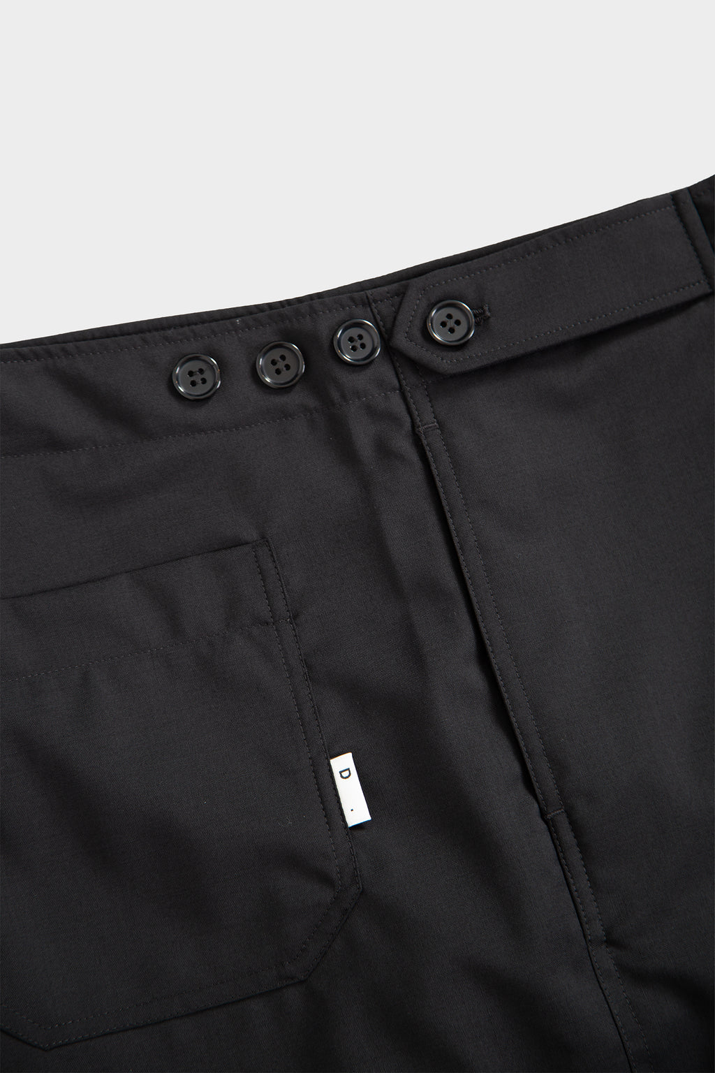 alt-image__Bermuda-baggy-in-frescolana-nero---Size-Free-Short