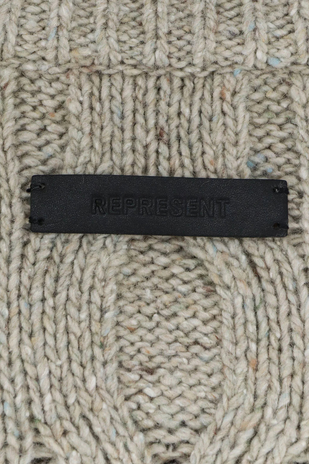 alt-image__Pullover-in-misto-lana-a-trecce-con-rotture---Distress-Knit-Sweater