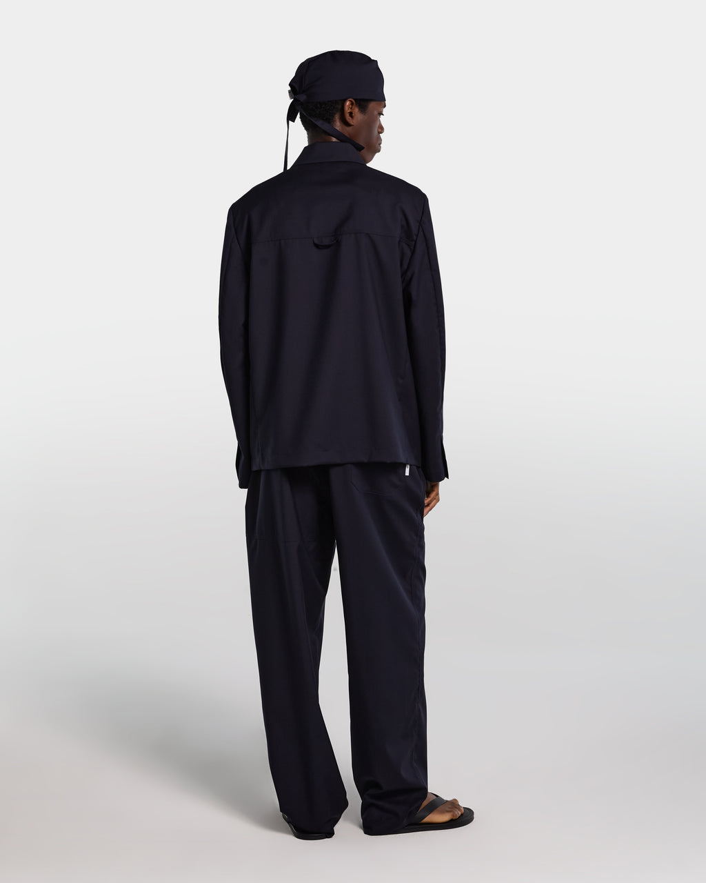 alt-image__Giacca-in-frescolana-blu-navy