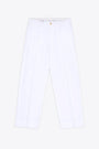 Pantalone bianco in gabardina di cotone con pince frontale 