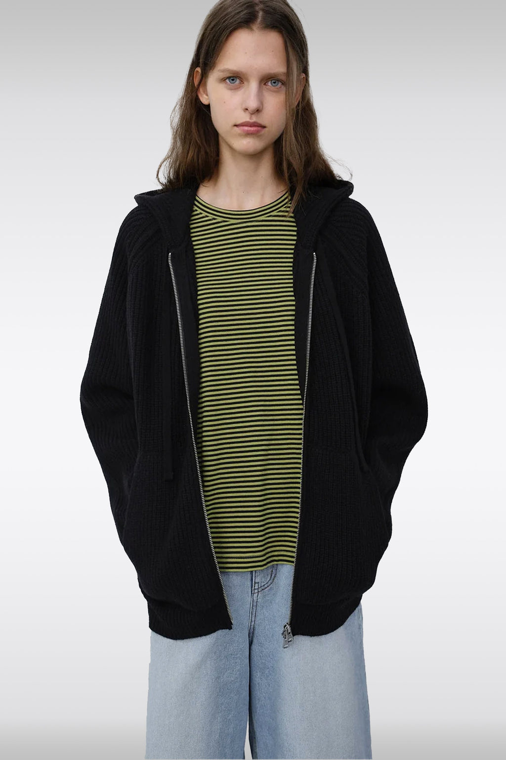 alt-image__Cardigan-nero-in-lana-a-coste-con-cappuccio-e-zip---Unisex-Hooded-Knit-Cardigan