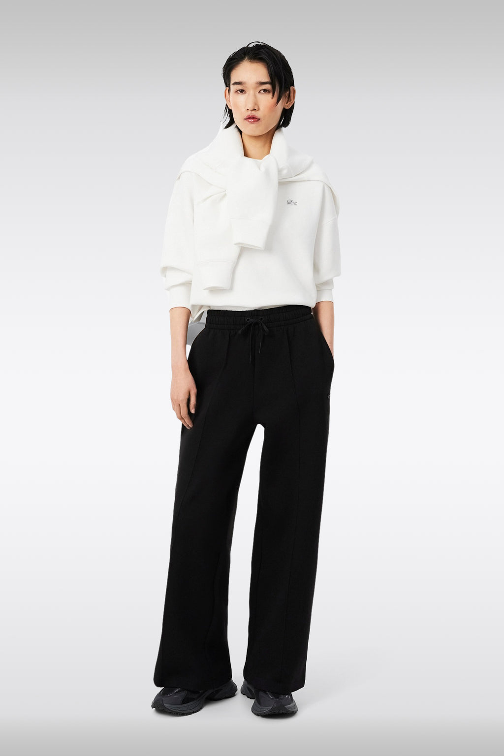 alt-image__Pantalone-baggy-nero-in-felpa-con-logo-tono-su-tono