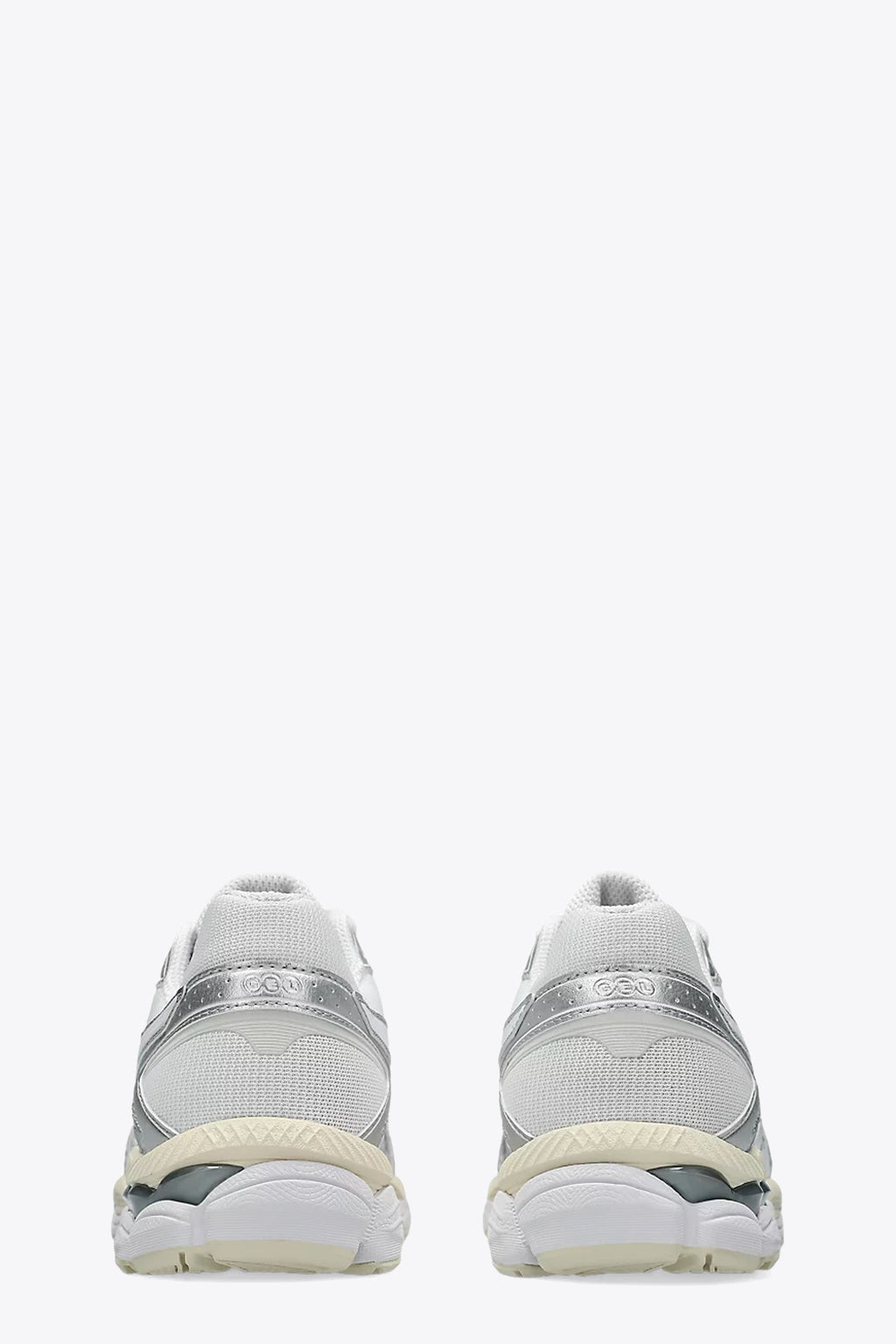 alt-image__White-mesh-lace-up-low-sneaker-with-silver-details---Asics-Gel-Cumulus-16