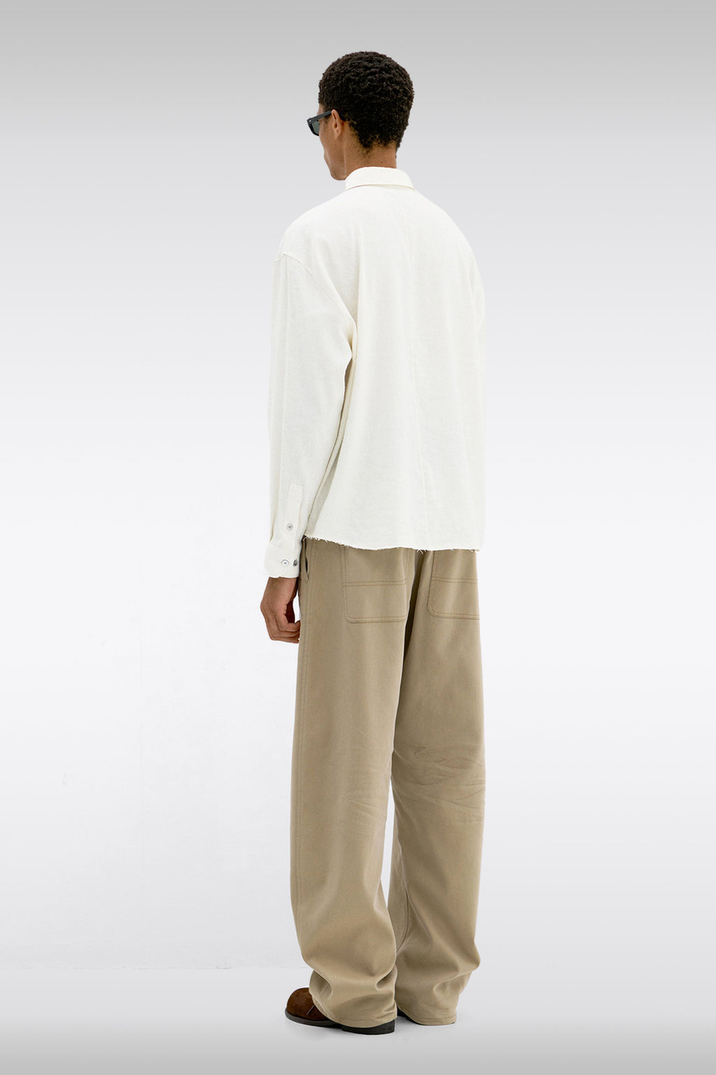 alt-image__Pantalone-beige-in-canvas-barrel-fit---Cinched-back-embossed-curved-pants