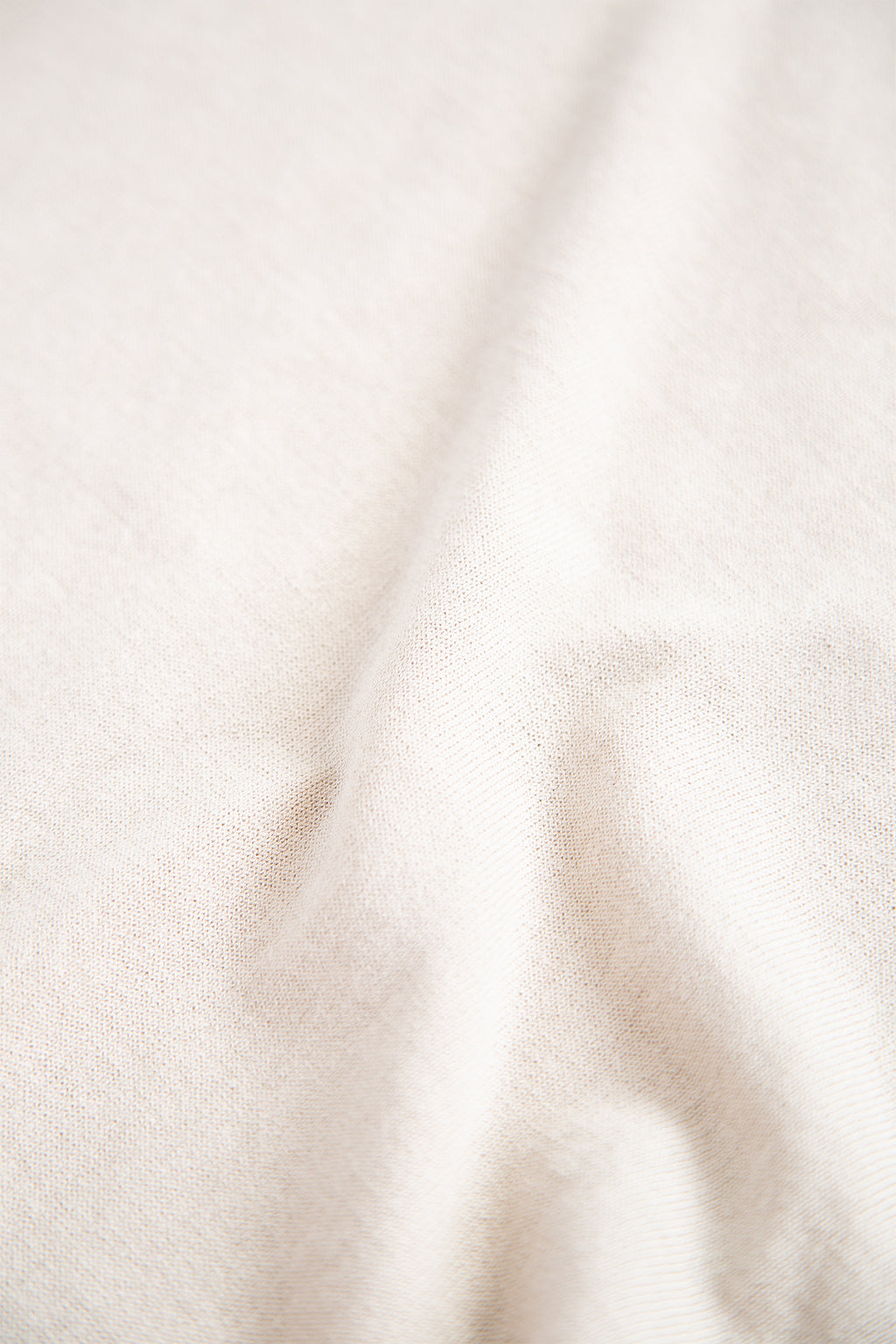 alt-image__T-shirt-in-maglia-color-sabbia