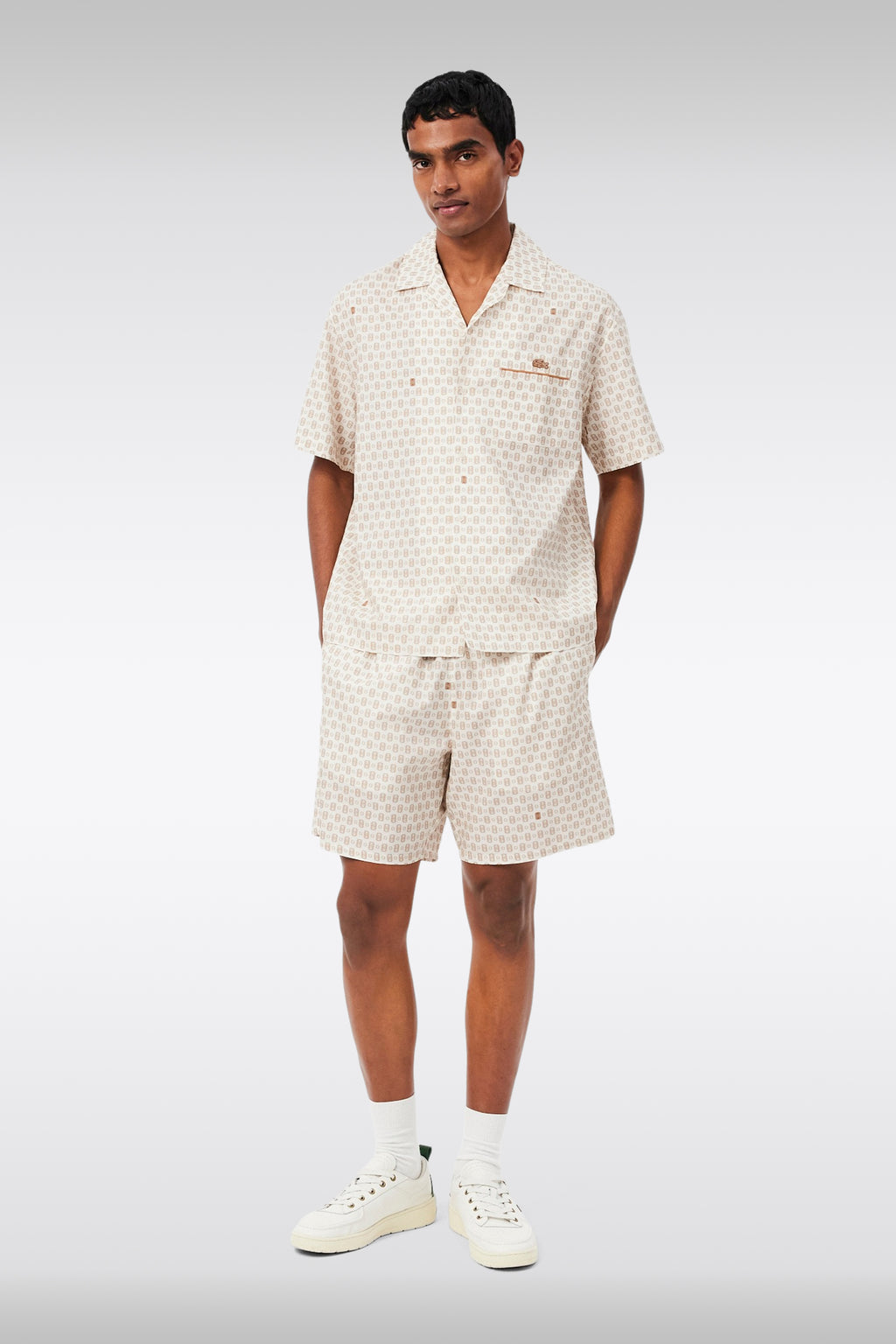 alt-image__Shorts-in-cotone-relaxed-fit-panna-con-stampa-all-over